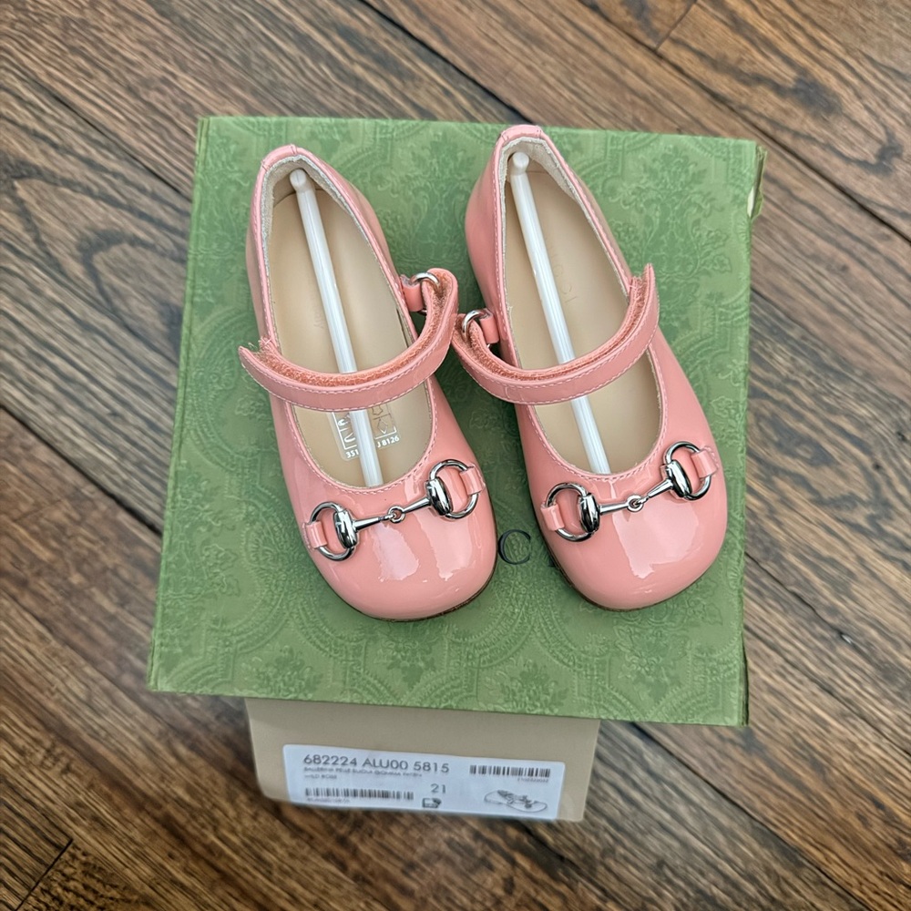 Gucci Girls Pink Patent Leather Mary Jane with Horsebit